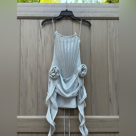 Elegant Silver Strapless Dress - Picture 4 of 13